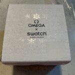 スウォッチとオメガによるムーンウォッチコレクションの写真